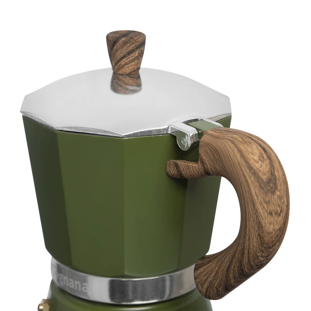 Vista do bico da Cafeteira Jungle Verde com anel de vedação em silicone